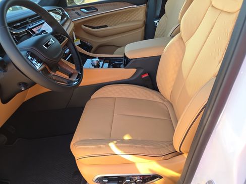New 2025 Jeep Grand Cherokee Summit AWD/4WD image 6