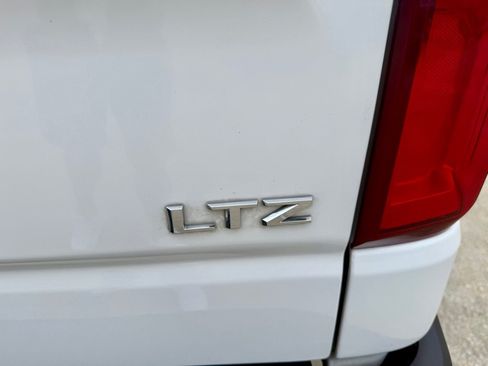 Used 2021 Chevrolet Silverado 1500 LTZ w/ Safety Package II AWD/4WD image 36