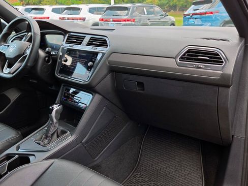 Used 2023 Volkswagen Tiguan SE R-Line FWD image 50