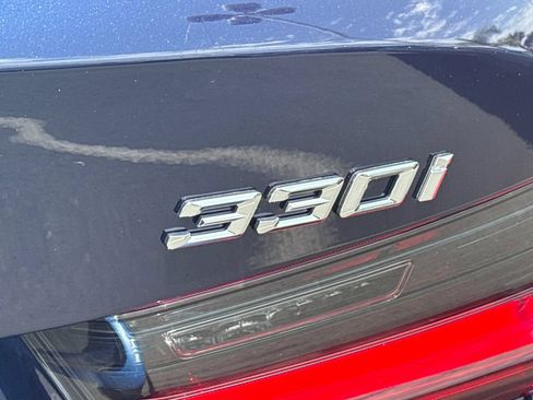 Used 2026 BMW 330i Sedan w/ Premium Package RWD image 9