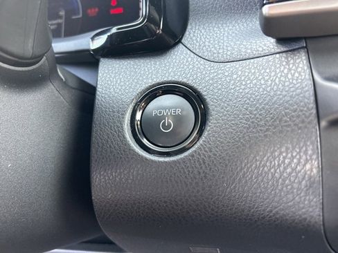 Used 2025 Toyota Camry SE image 25