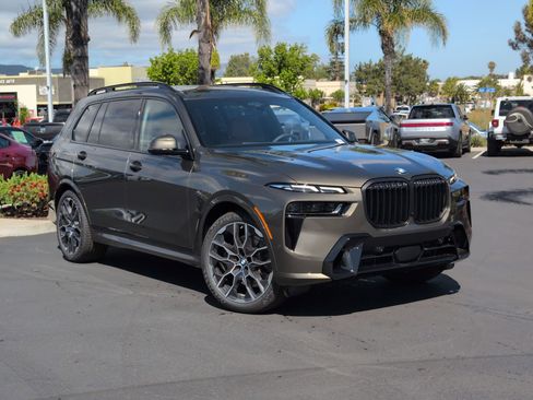 New 2026 BMW X7 xDrive40i w/ Executive Package AWD/4WD image 2