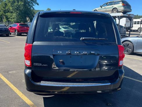Used 2015 Dodge Grand Caravan SE FWD image 4