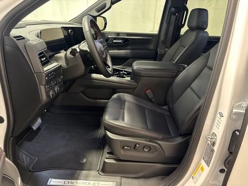 Used 2026 Chevrolet Tahoe RST w/ Comfort Package AWD/4WD image 14