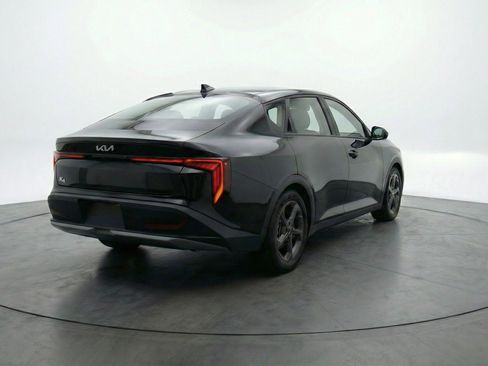 Used 2025 Kia K4 LXS image 9