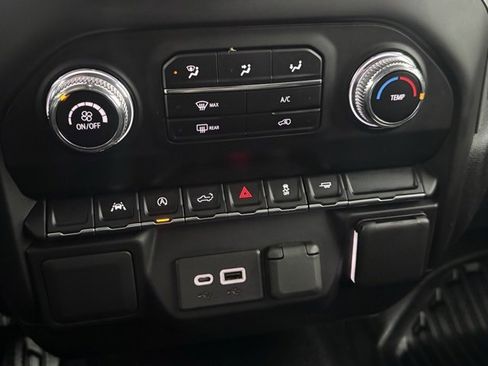 Certified 2022 GMC Sierra 1500 Pro w/ Convenience Package image 20