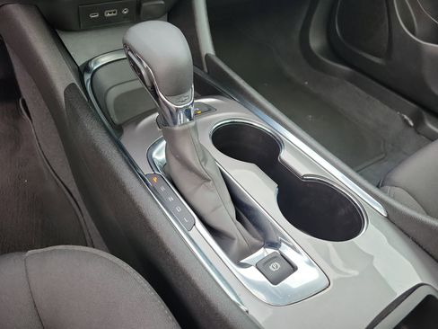 Used 2024 Chevrolet Malibu LT image 12