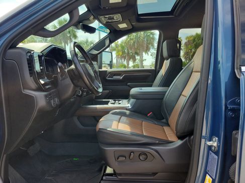 Used 2024 Chevrolet Silverado 3500 High Country w/ Technology Package AWD/4WD image 21