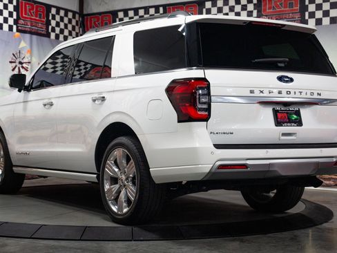 Used 2023 Ford Expedition Platinum image 5