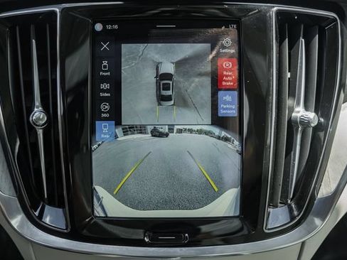 Certified 2024 Volvo S60 B5 Plus AWD/4WD image 38