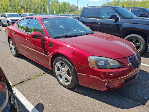 Used 2008 Pontiac Grand Prix GXP w/ Sun And Sound Package FWD image 3