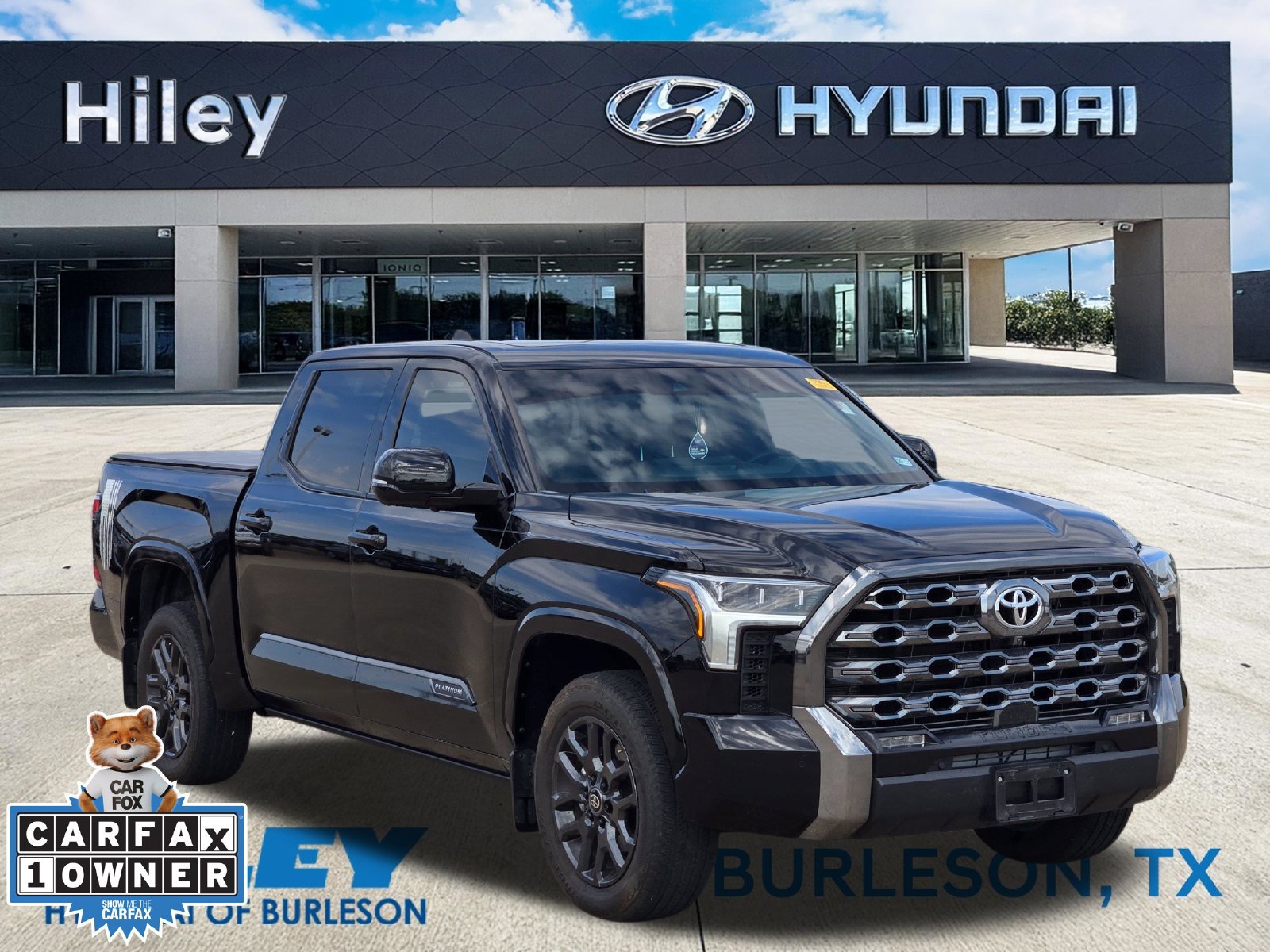 Used 2025 Toyota Tundra Platinum AWD/4WD image 2