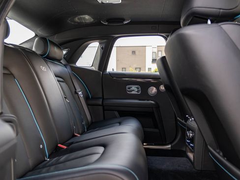 Used 2022 Rolls-Royce Ghost Black Badge image 32