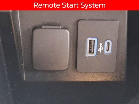 Used 2022 Ford Explorer XLT w/ Equipment Group 202A image 25