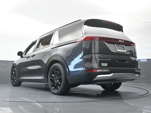 Used 2022 Kia Carnival SX FWD image 67