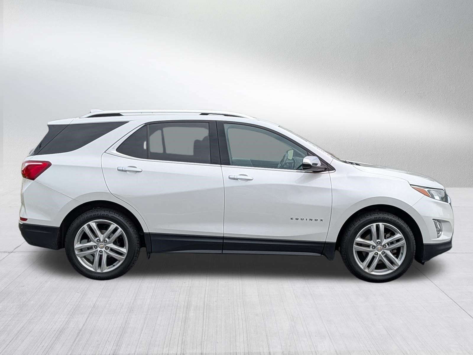 Used 2019 Chevrolet Equinox Premier AWD/4WD image 8