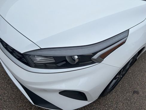 Certified 2023 Kia Forte LXS image 28