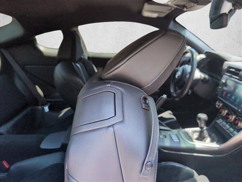 Used 2022 Toyota GR86 Premium w/ ALL Weather Mat Package (TMS) RWD image 20