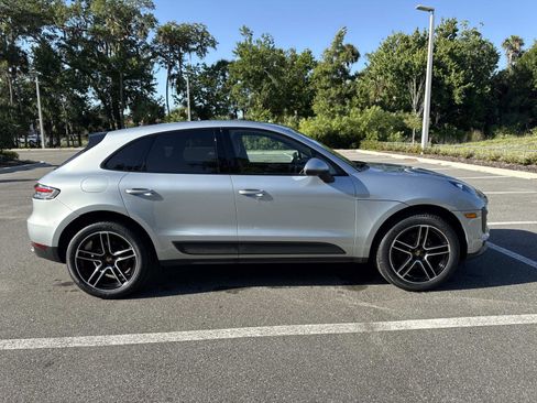 Used 2020 Porsche Macan AWD/4WD image 2
