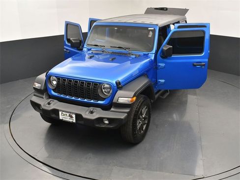 Used 2024 Jeep Wrangler Sport S image 29