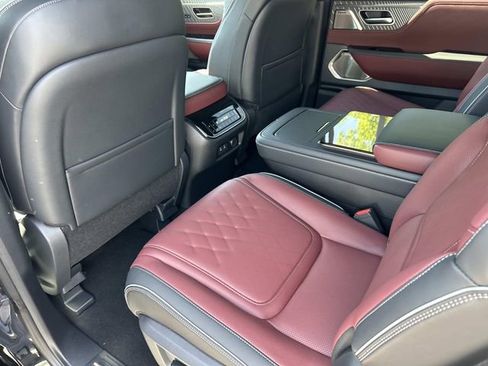 New 2026 INFINITI QX80 Autograph w/ Premium Cargo Package AWD/4WD image 18