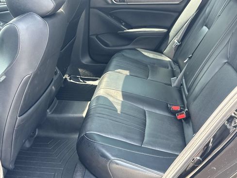 Used 2018 Honda Accord Touring image 20