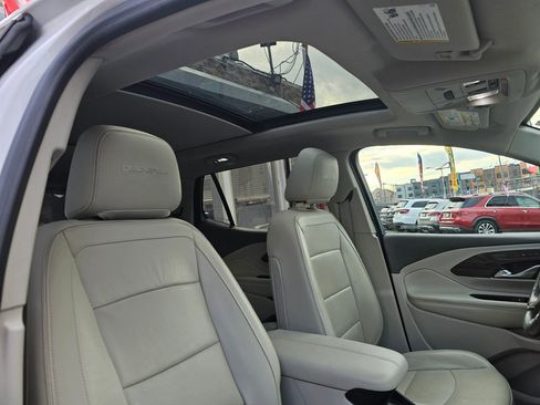 Used 2020 GMC Terrain Denali w/ Denali Premium Package AWD/4WD image 17