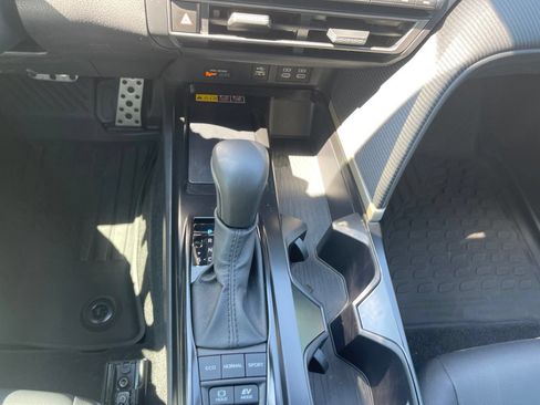 Used 2026 Toyota Camry SE FWD image 23