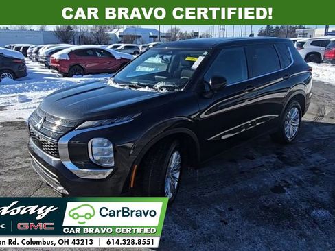 Used 2023 Mitsubishi Outlander ES image 4