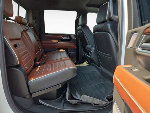 Used 2025 GMC Sierra 2500 Denali Ultimate w/ Max Trailering Package AWD/4WD image 36