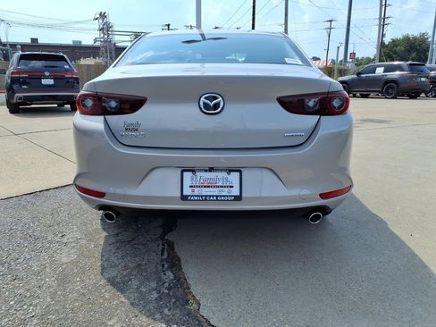 Used 2025 MAZDA MAZDA3 s FWD image 3