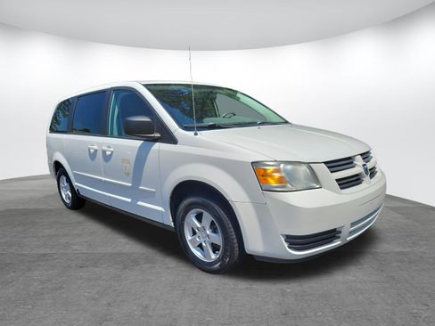 Used 2010 Dodge Grand Caravan SE w/ Popular Equipment Group FWD image 14