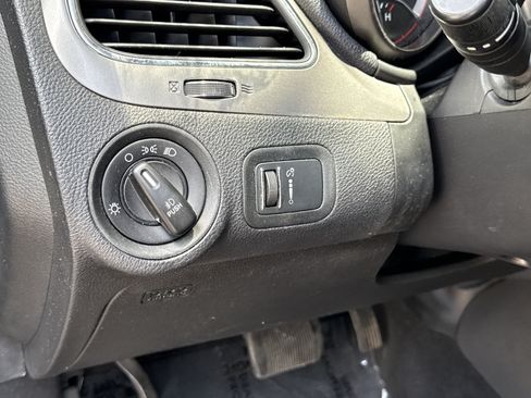 Used 2015 Dodge Journey Crossroad w/ Flexible Seating Group FWD image 33