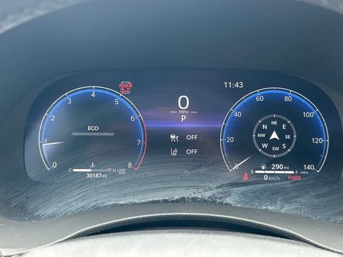 Used 2023 Toyota Highlander Platinum FWD image 40