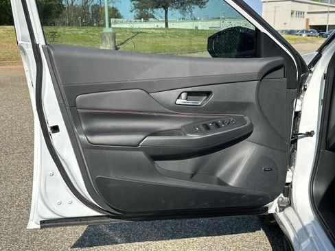 New 2026 Nissan Sentra SR w/ SR Premium Package FWD image 8