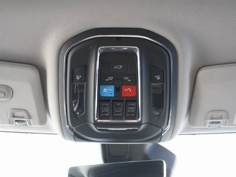 Used 2023 Jeep Grand Cherokee L Limited w/ Luxury Tech Group II image 34