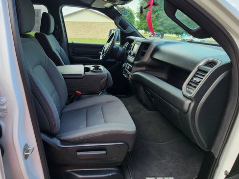 Used 2024 RAM 1500 Tradesman AWD/4WD image 17