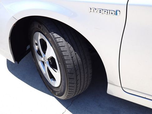 Used 2012 Toyota Prius Three image 10