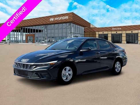 Used 2026 Hyundai Elantra SE FWD image 2