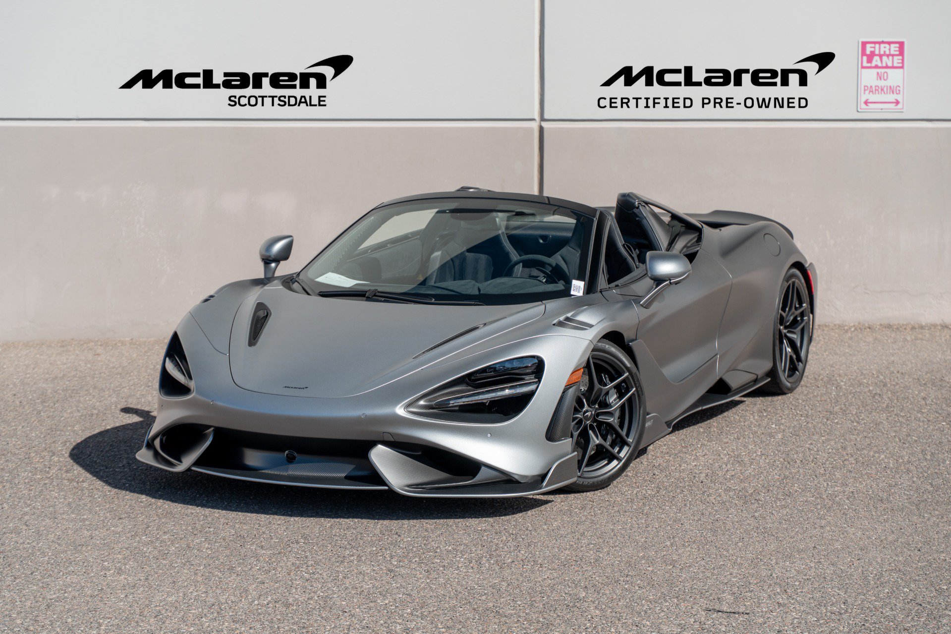 Used 2022 McLaren 765LT RWD image 1