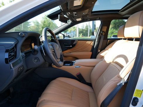 Certified 2024 Lexus LS 500 AWD w/ Interior Upgrade Package image 9