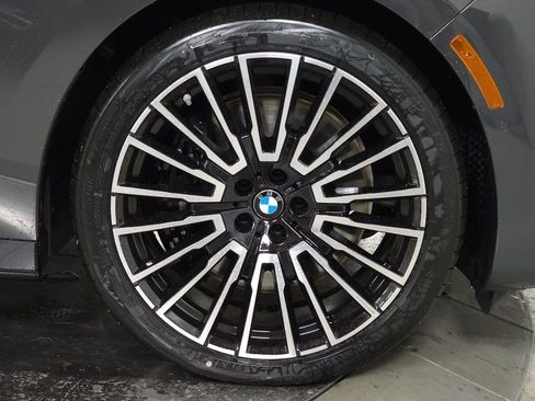 New 2026 BMW 760i xDrive w/ Executive Package AWD/4WD image 9