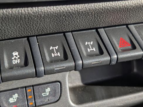 Used 2022 Chevrolet Colorado ZR2 image 26