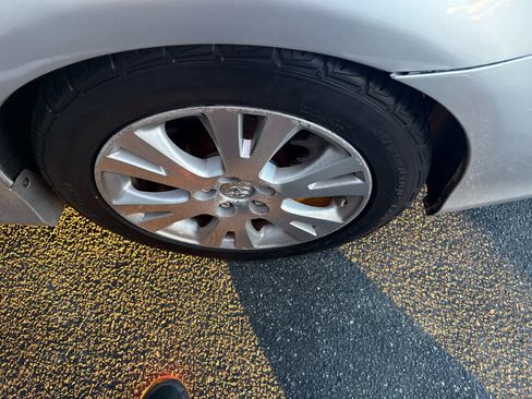 Used 2011 Toyota Avalon image 19