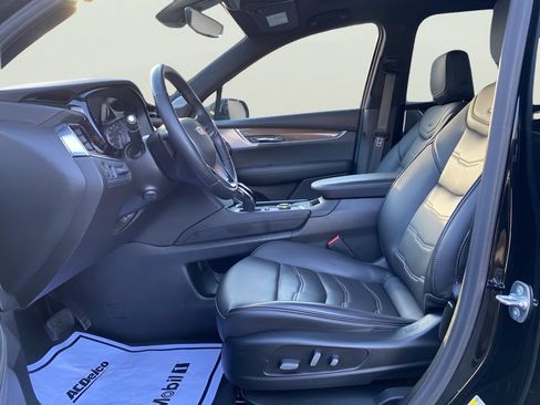 Certified 2024 Cadillac XT6 Premium Luxury w/ Platinum Package AWD/4WD image 17