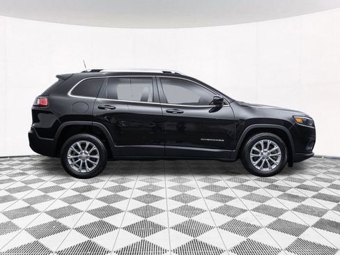 Used 2019 Jeep Cherokee Latitude w/ Popular Appearance Group image 11