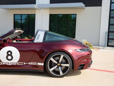 Used 2021 Porsche 911 AWD/4WD image 37