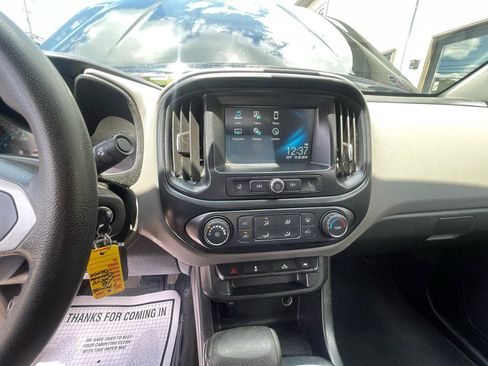 Used 2018 Chevrolet Colorado W/T w/ WT Convenience Package AWD/4WD image 13