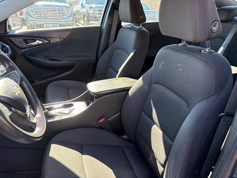 Used 2020 Chevrolet Malibu LT image 18