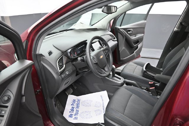 Used 2017 Chevrolet Trax LT AWD/4WD image 17